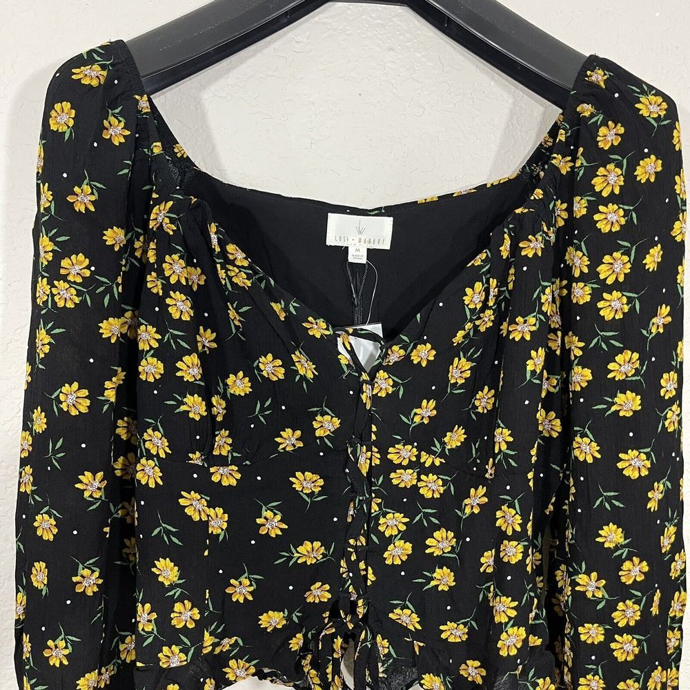 Lost and Wander Women's Black‎ Floral Lace-Up Long-Sleeve Blouse Crop Top Medium